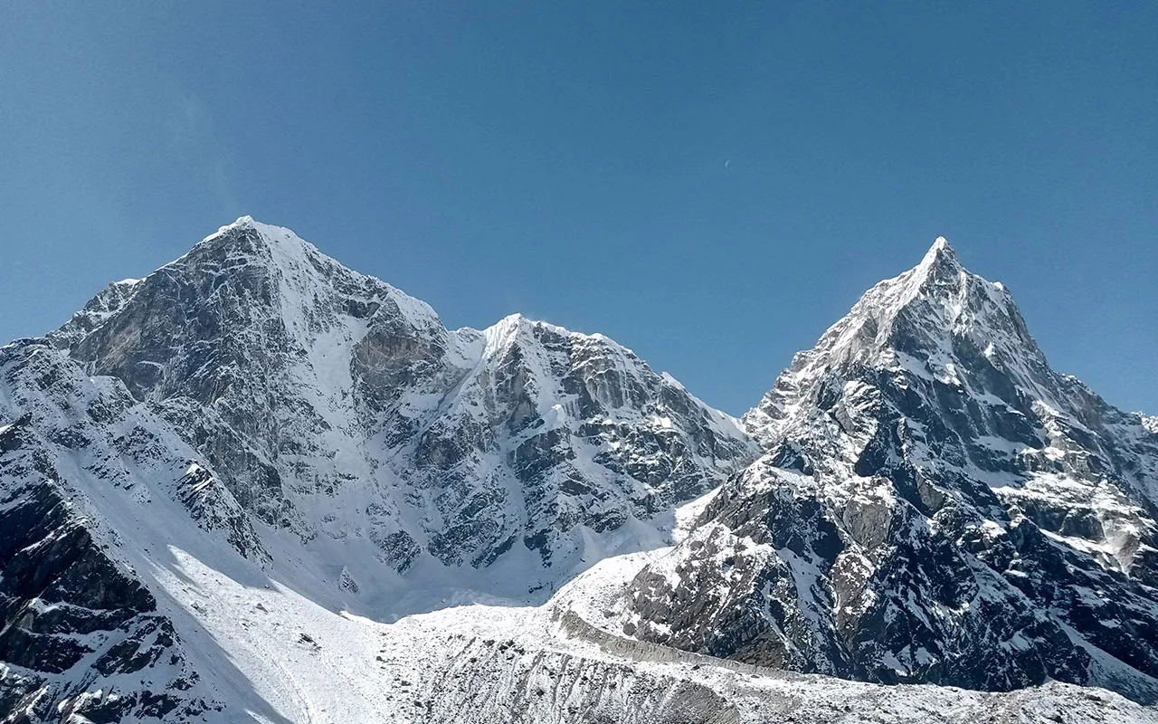 Everest Three Passes Trek 20-Days